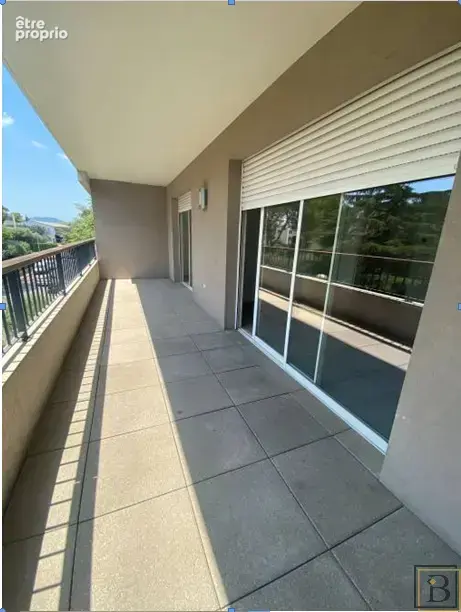 Avis aux investisseurs, beau 2 p 44 m2 avec terrasse de 16 m2 dans résidence récente - photo 2