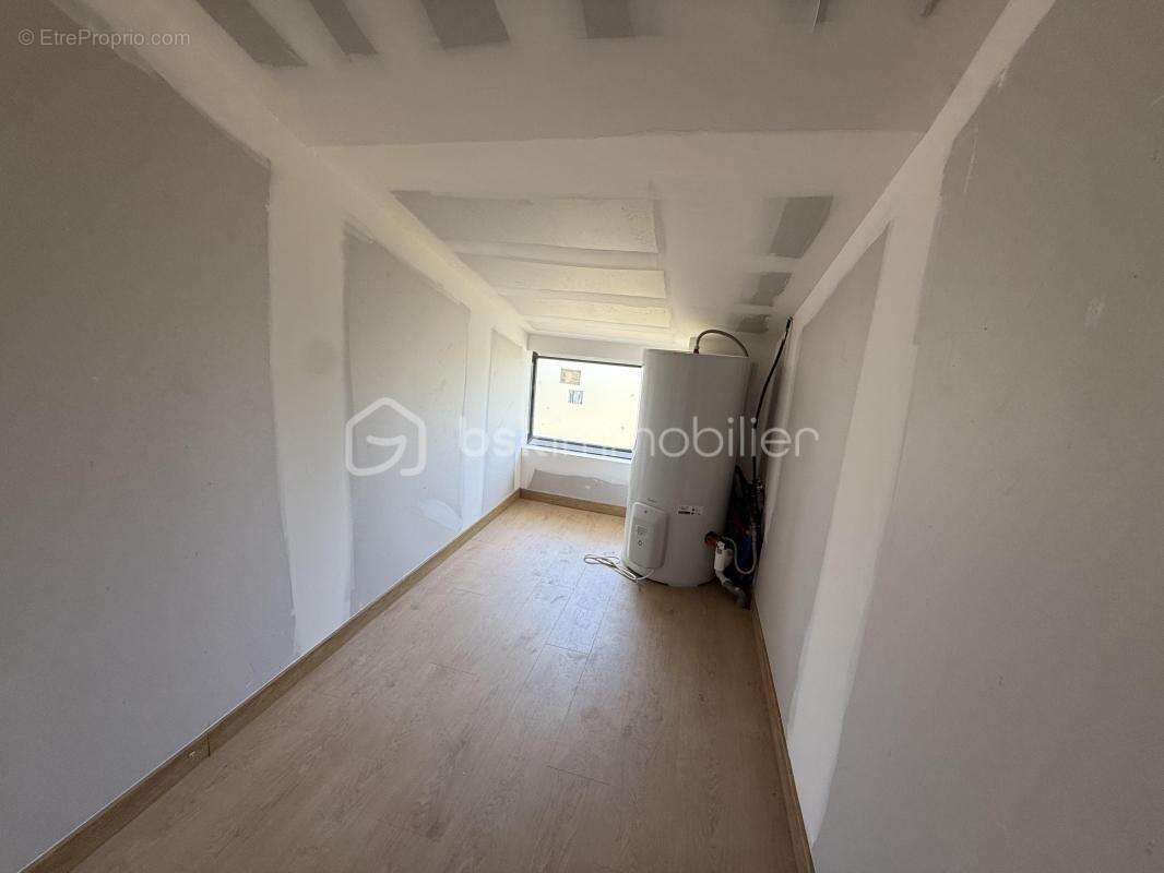 Mondonville, maison T5 d'environ 125m2 sur deux niveau entièrement refaite à neuf mitoyenne par l'arrière - photo 12