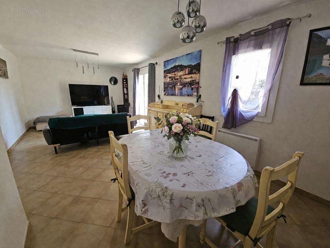 Maison à PERTUIS