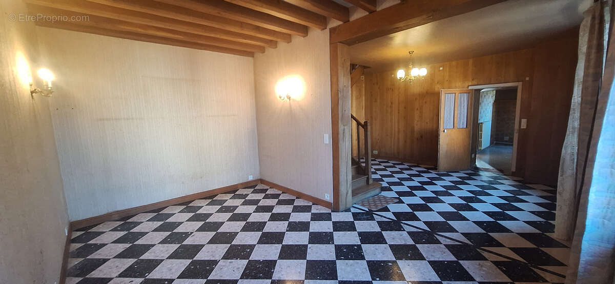 Maison 105m2 ,terrain 469m2 environ,en plein centre d'un village du district  de sens,3 chambres,garage,cave,a - photo 11
