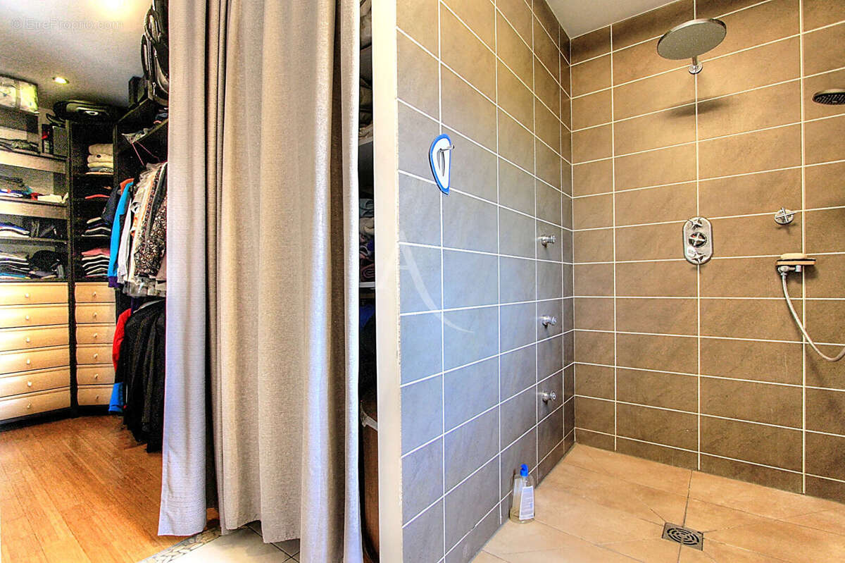 Villa Tresserve 225 m² avec piscine et garage sur 1100 m² de terrain - photo 14