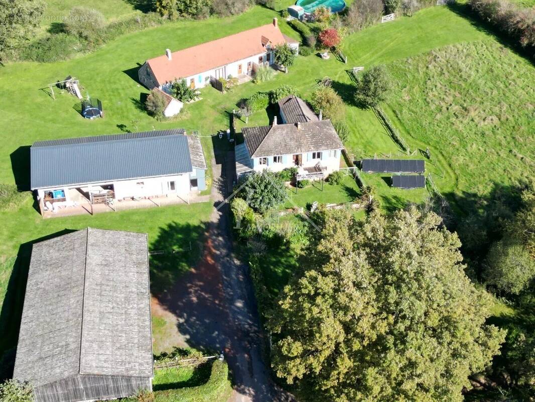 Maison à SAINT-BONNET-TRONCAIS