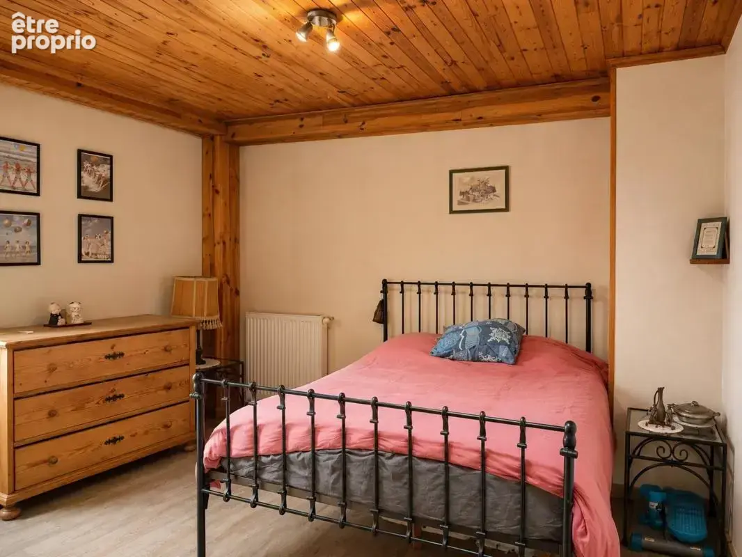 Maison de bourg avec terrasse et vue dégagée – Beaumont (63110) - photo 8