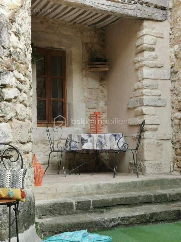 Maison à LA BAUME-DE-TRANSIT