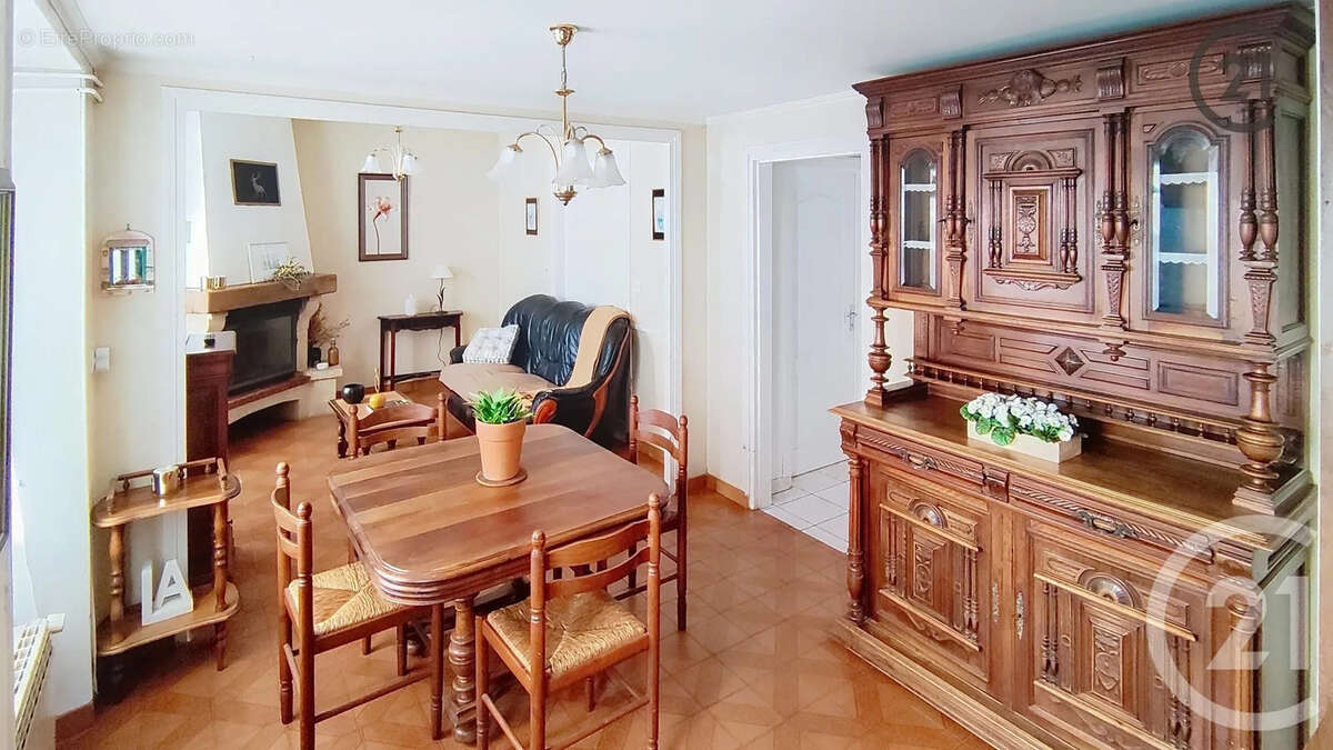 Maison à BRIE-COMTE-ROBERT