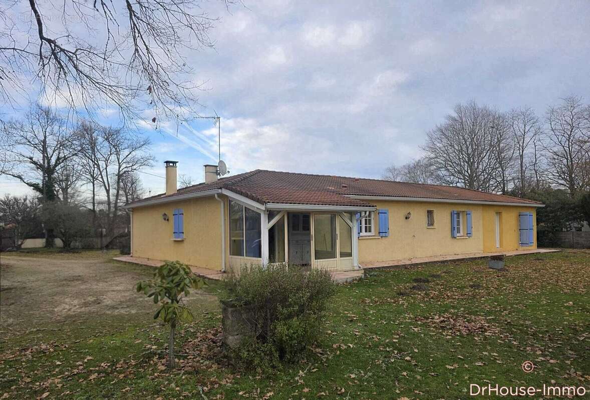 Maison à ROAILLAN
