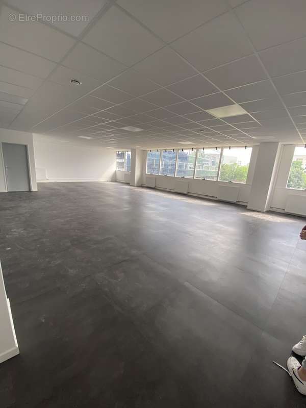 Bureaux 112m² Cergy Prefecture - photo 3