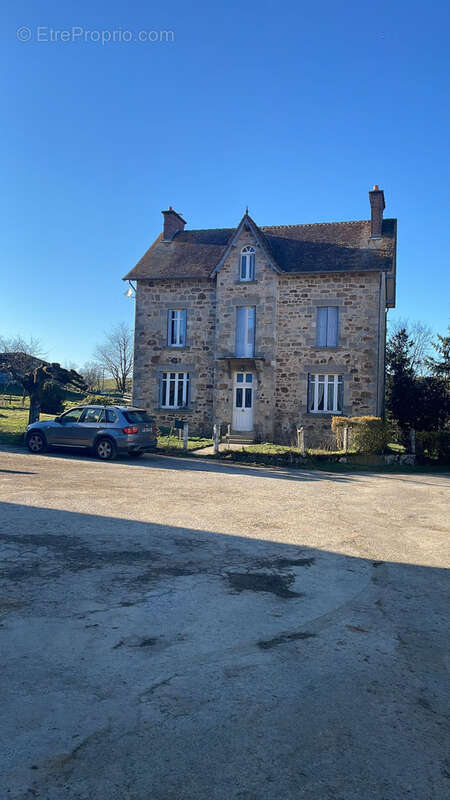 Maison à CHATEAU-CHERVIX