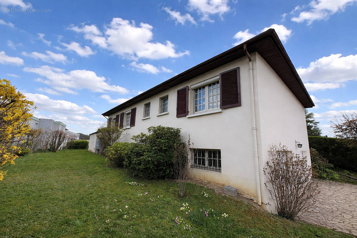 Maison à LA TALAUDIERE