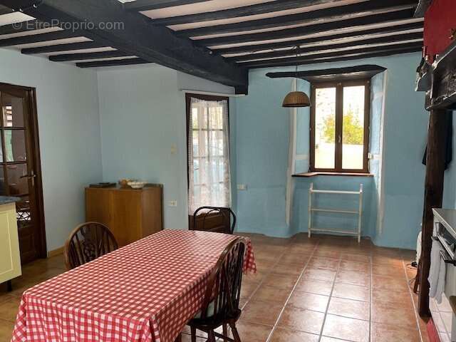 Maison à CHAMPAGNAC-LA-RIVIERE