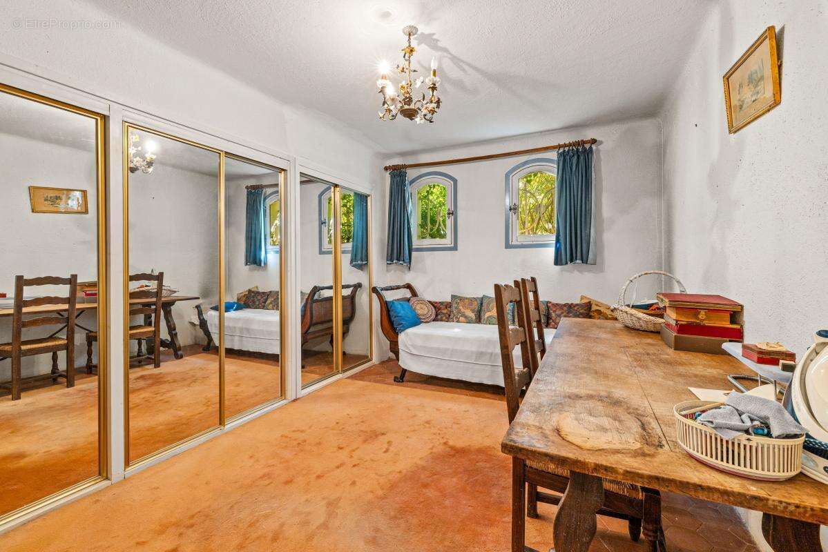 Nice gairaut – villa provençale avec vue mer, piscine, terrain de 2 000 m² et garage de 100 m² - photo 62