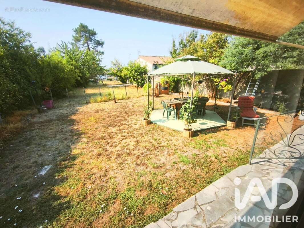 Maison 97 m² à Coutras  - photo 7