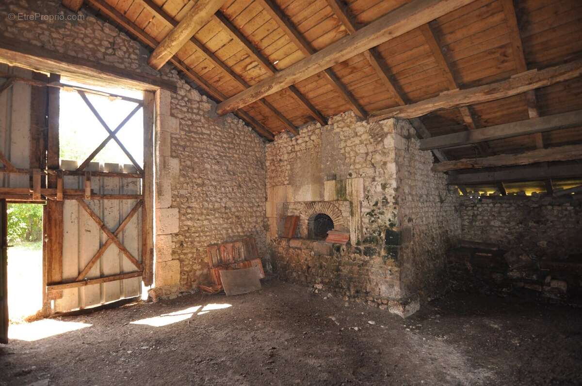 Petite maison de campagne  à rénover entièrement - photo 10
