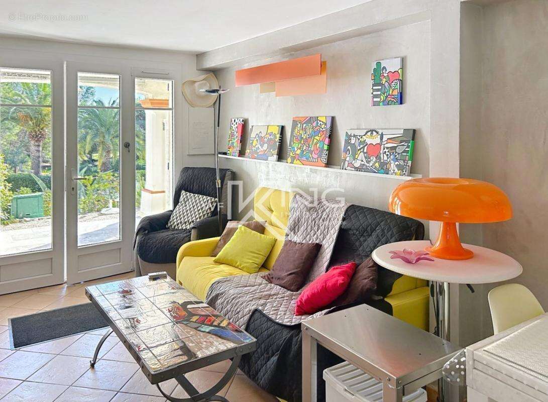 Appartement à SAINT-RAPHAEL