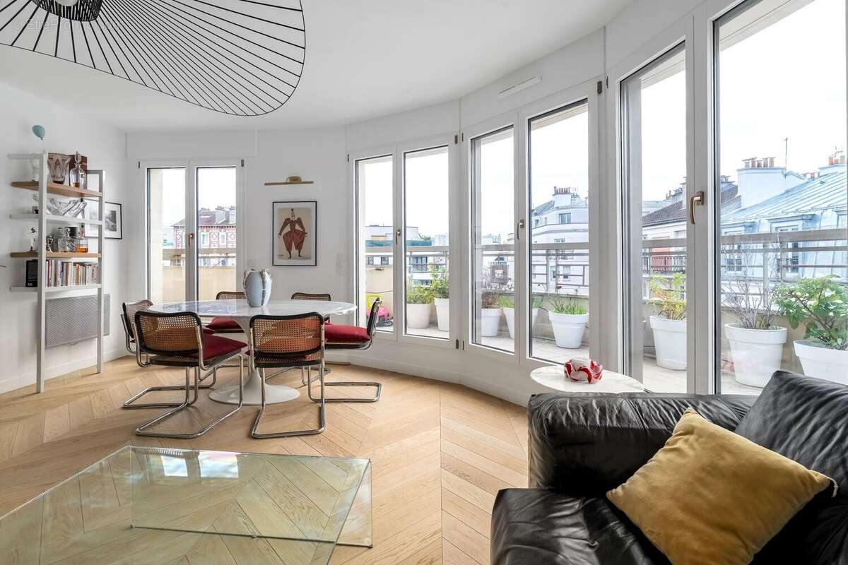 Appartement à LEVALLOIS-PERRET