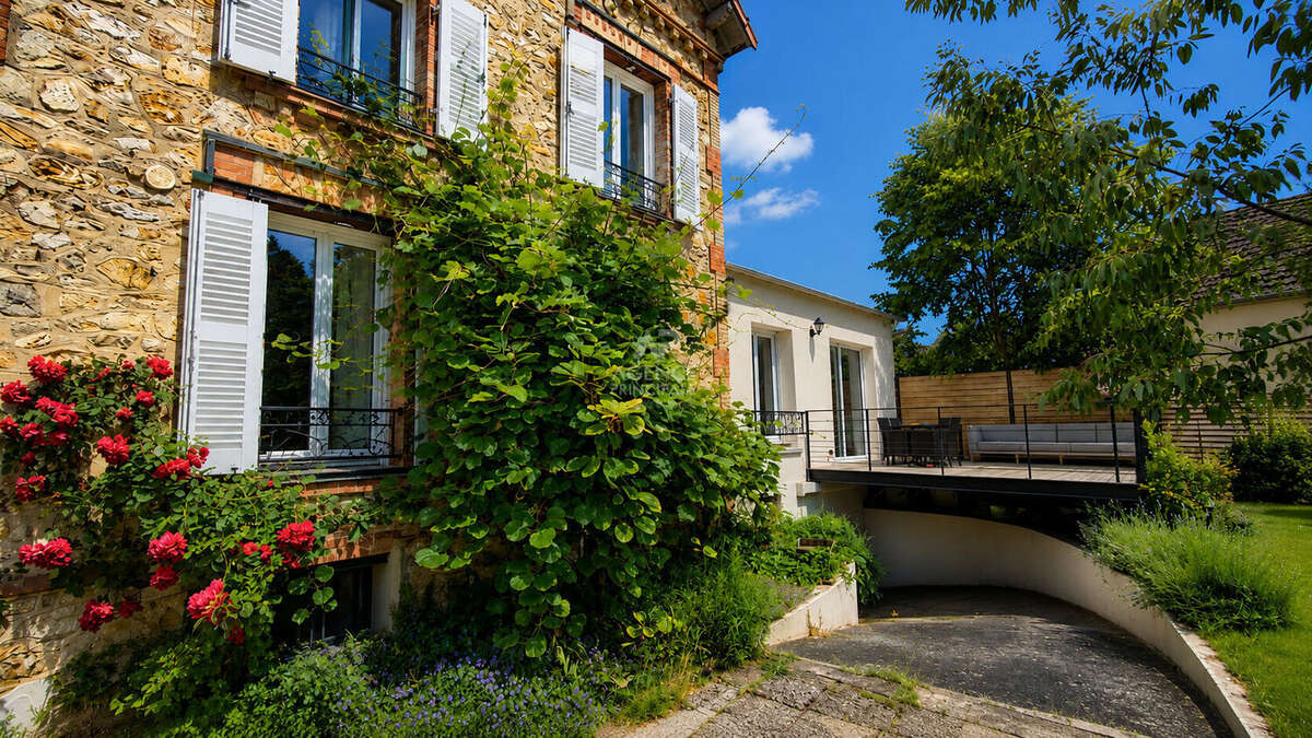 Séduisante Meulière à deux pas de la gare de Franconville! - photo 2