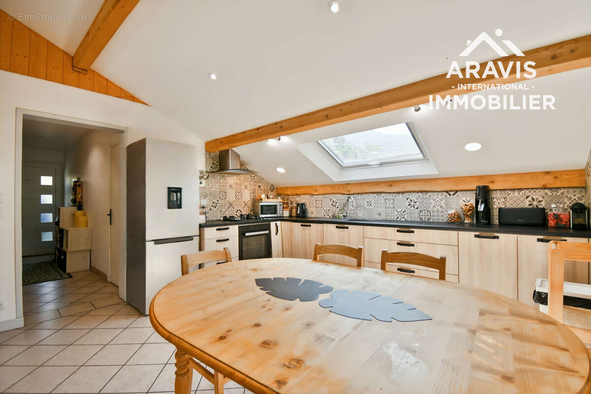 Appartement à SERRAVAL