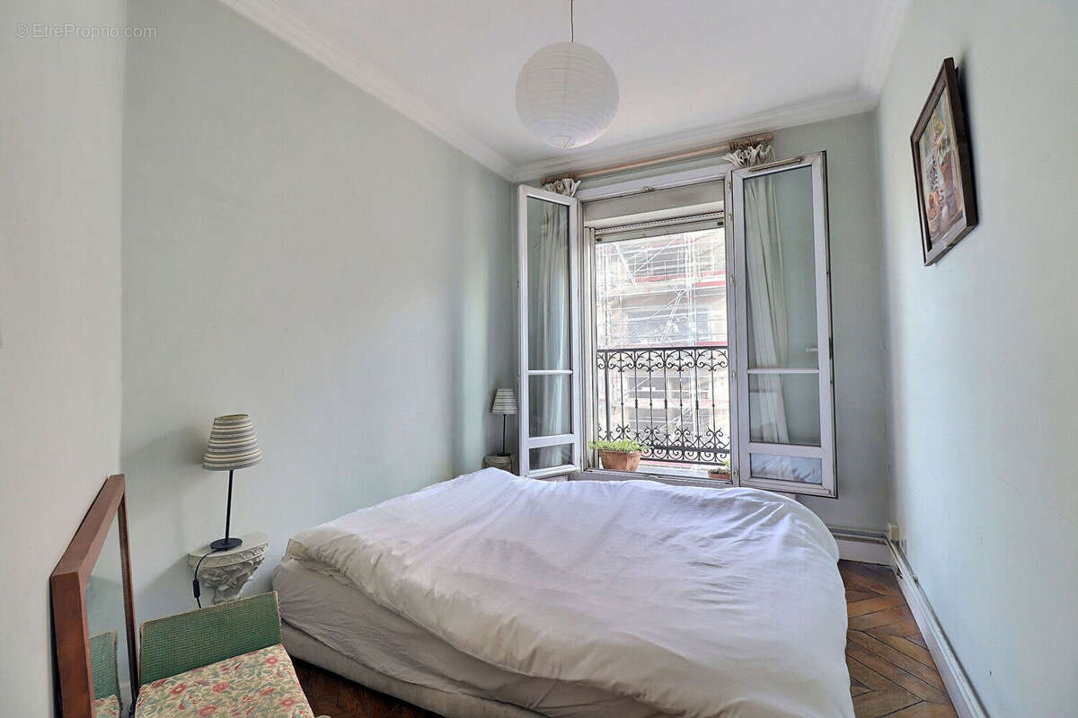Appartement à PARIS-10E