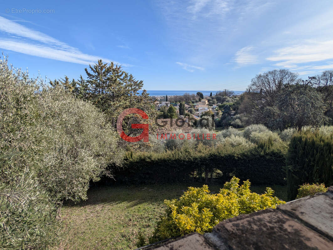 Maison à LA GAUDE