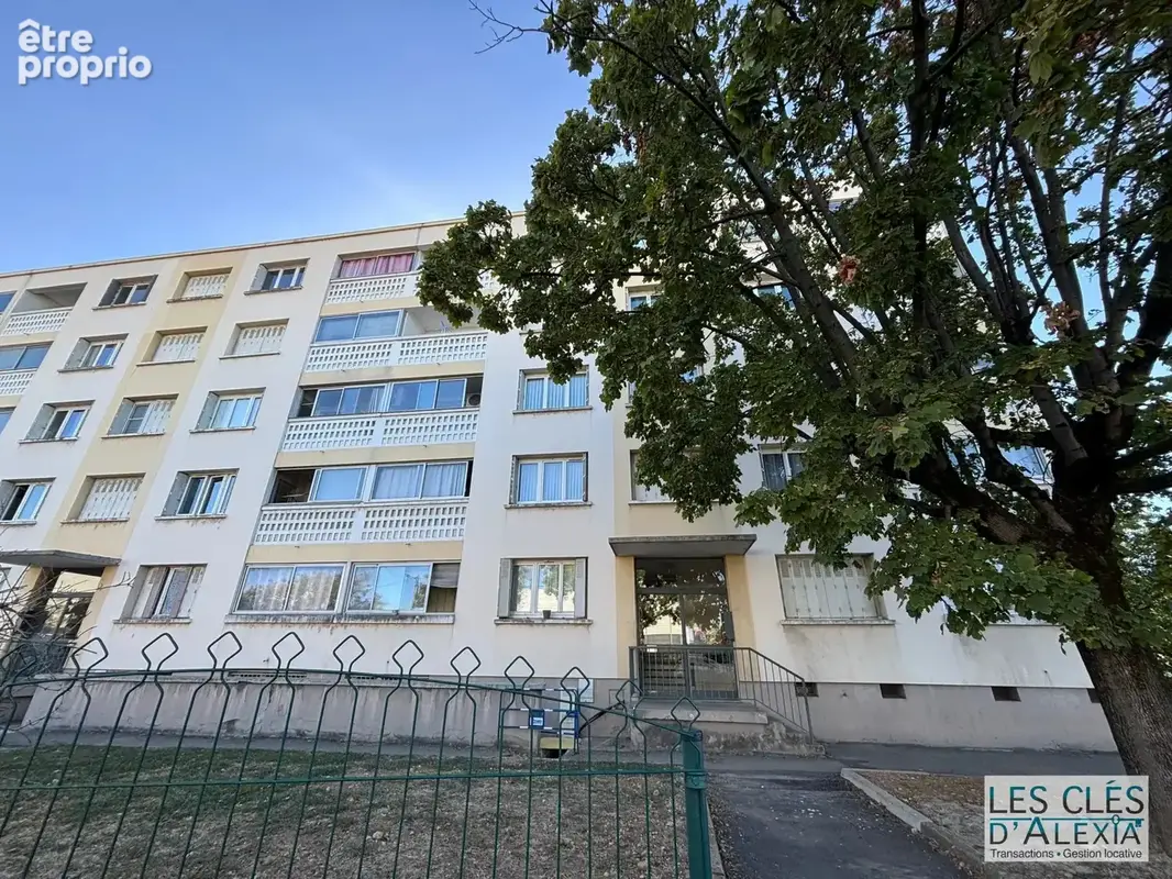 – t3 -villeurbanne - traversant de 58,31 m² – vue dégagée - photo 2