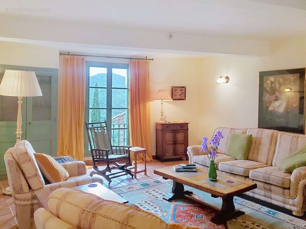 Maison à VIEUSSAN