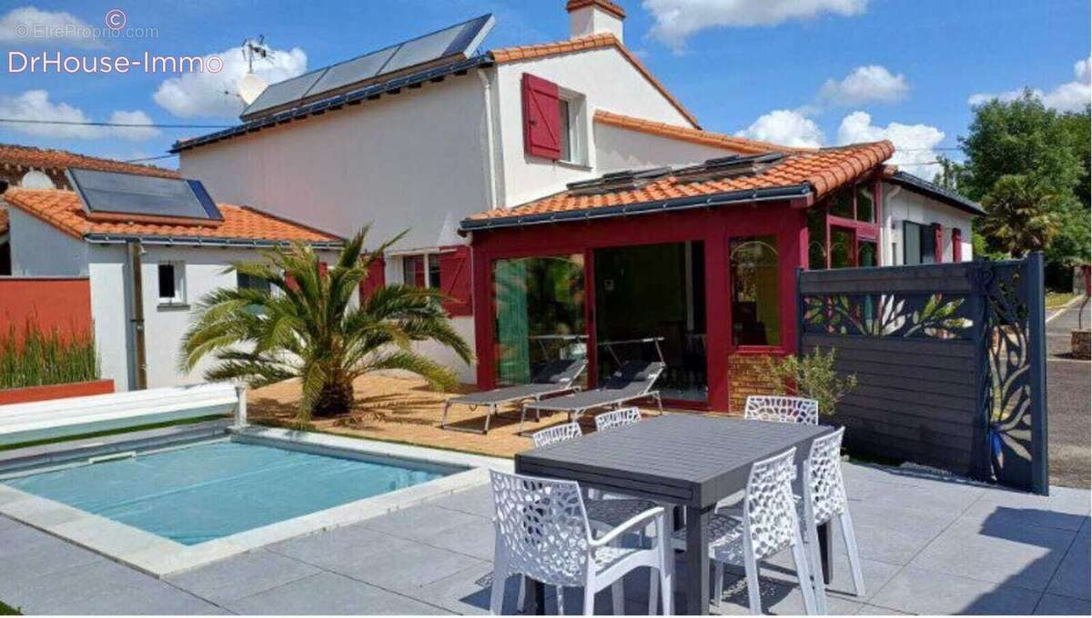Maison à LEGE