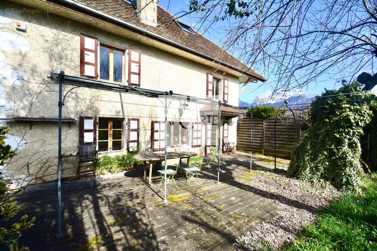 Maison à SAINT-JORIOZ