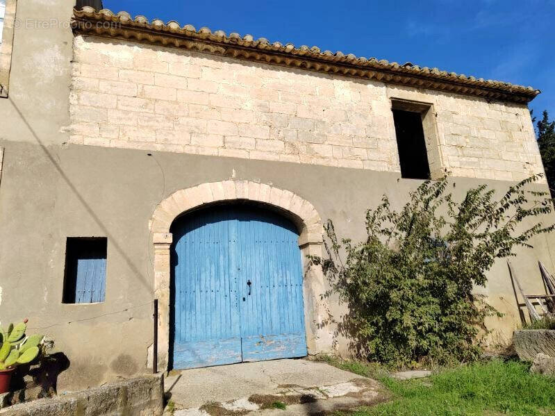 Maison à SAINT-GILLES