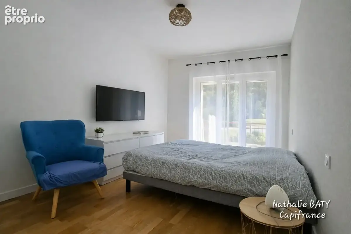 SOUS OFFRE - Rare à la vente - Spacieux appartement 158 m² – 7 pièces – 4 chambres – Terrasse, balcon, jardin – Dépendances – Ug - photo 9