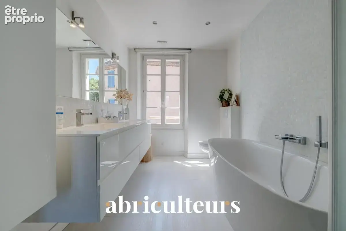 Spacieux appartement traversant de 103,72 m² en vente à Montauroux (83440) - photo 8