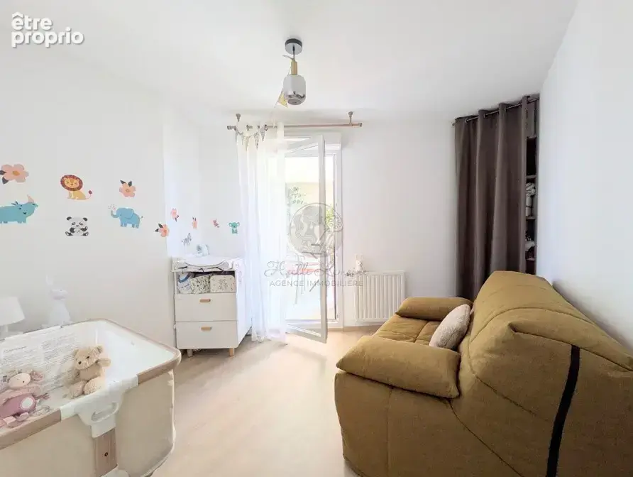 Brignais - Appartement T3 récent avec balcon et garage double - photo 11