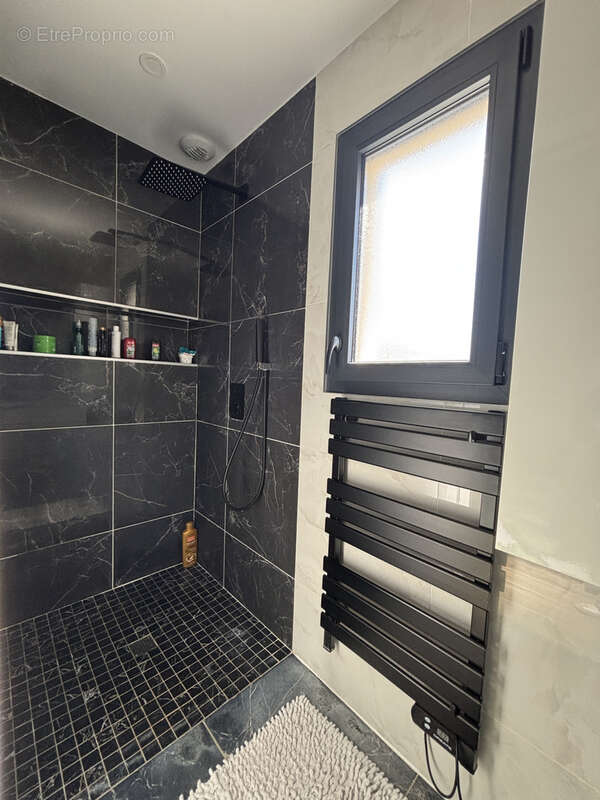 Maison à LIVRON-SUR-DROME