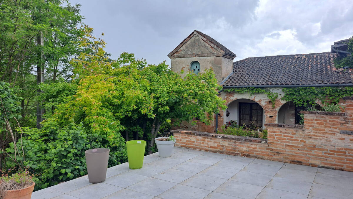 Maison à MOLIERES