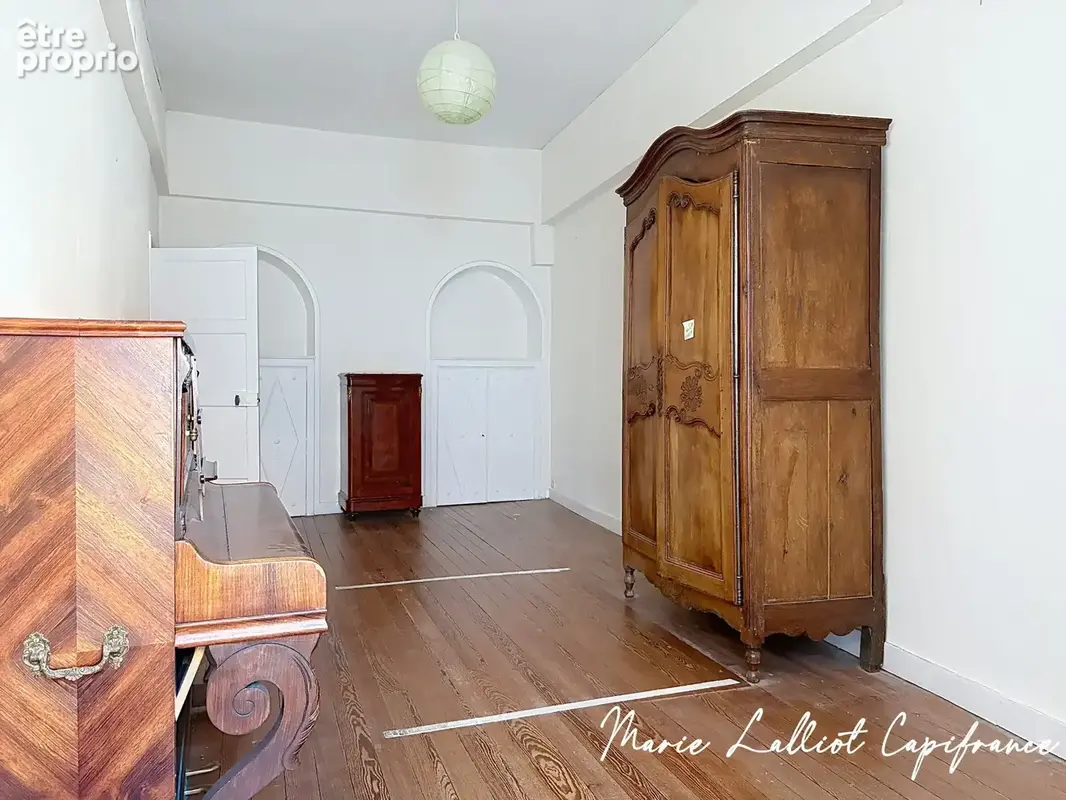Maison à vendre 9 pièces, Pithiviers Centre, 5 chambres, Petite cour, Logement indépendant - photo 9