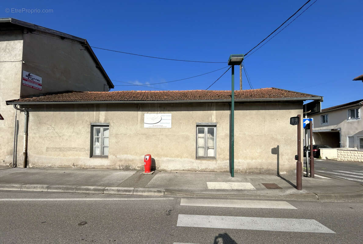 Commerce à VILLARS-LES-DOMBES