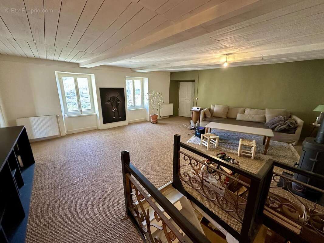 Maison 440 m² à Le Masnau-Massuguies  - photo 9