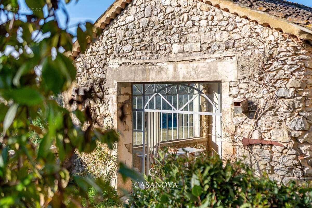 Maison à LUSSAN