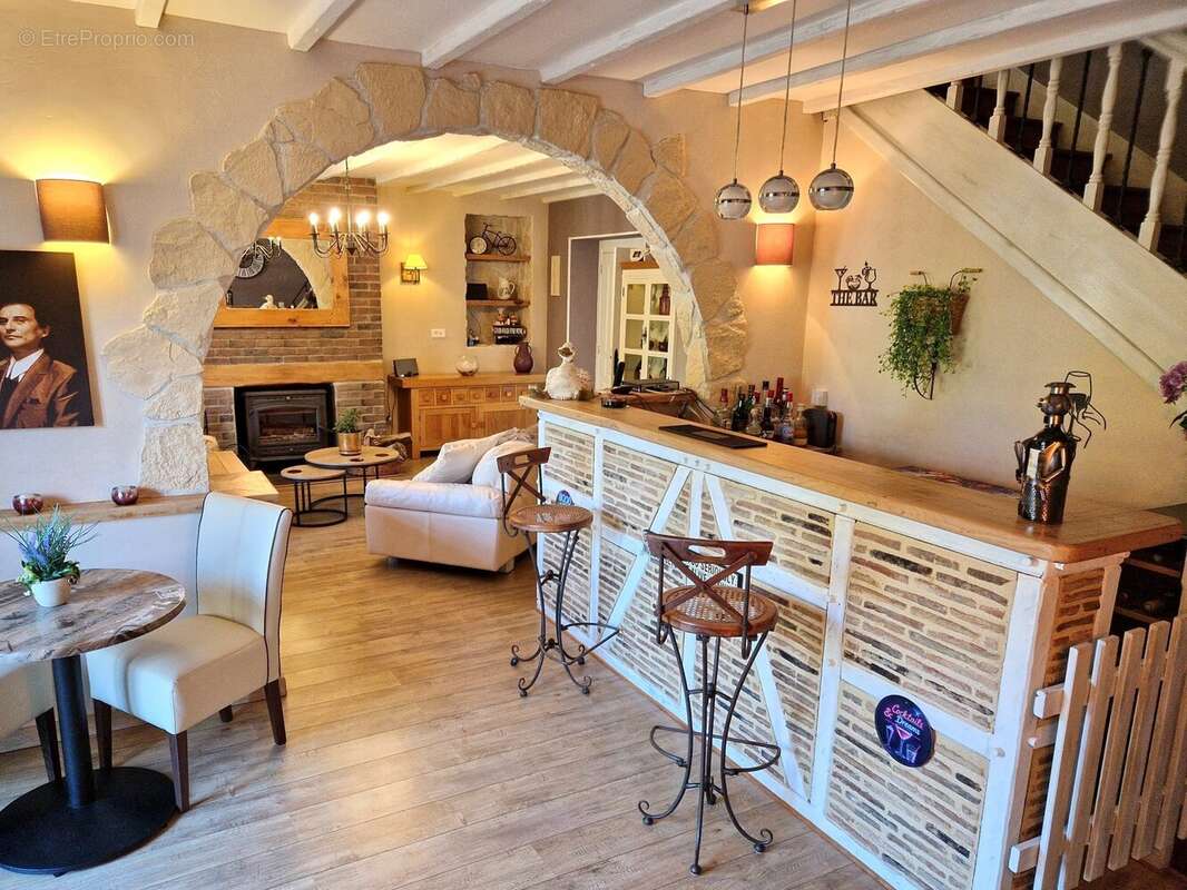 Maison à SAINTE-ALVERE