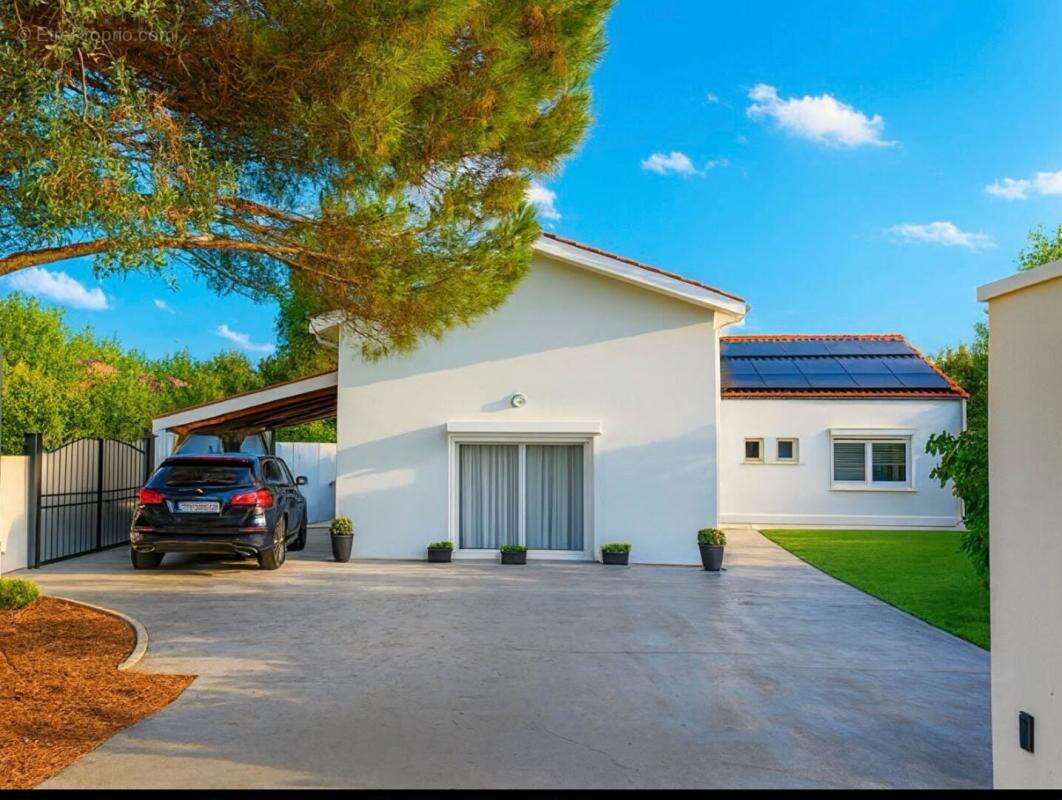 Maison à YVRAC