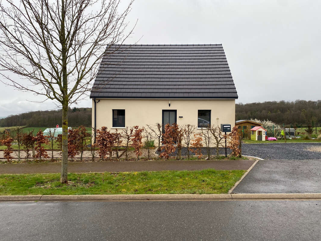 Maison à POIX-DE-PICARDIE