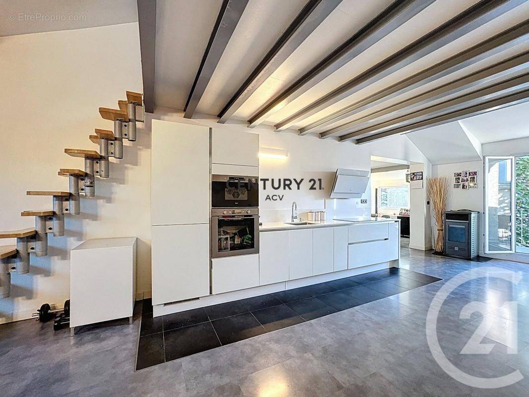 Appartement à MAISONS-ALFORT