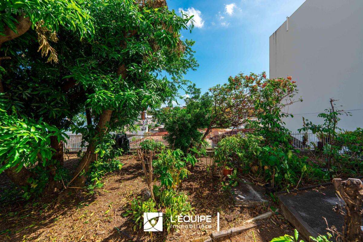 Maison à SAINT-DENIS