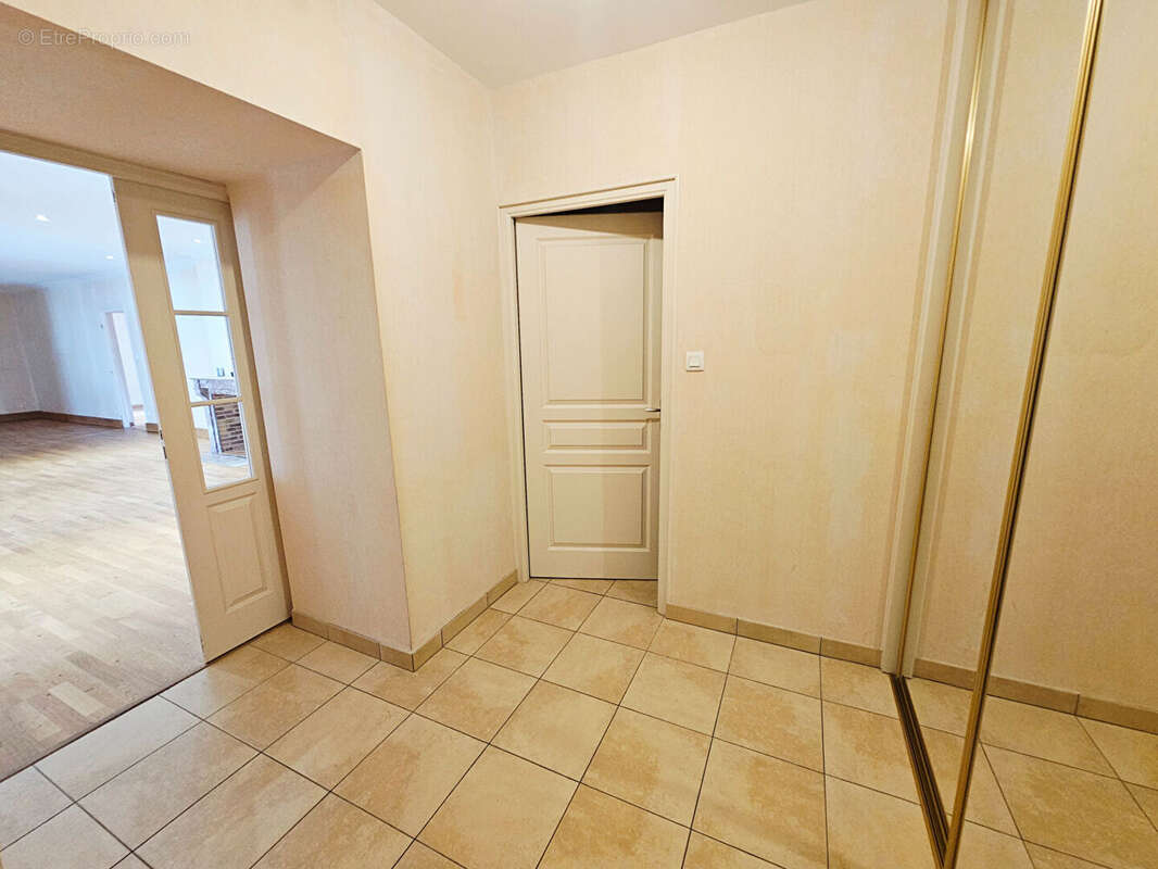 Appartement à CHATEAU-GONTIER