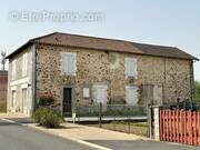 Maison à BUSSIERE-POITEVINE
