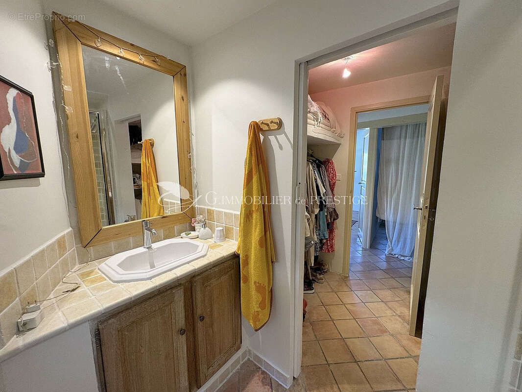 En exclusivité, à Saumane de Vaucluse, une maison d'artiste - photo 14