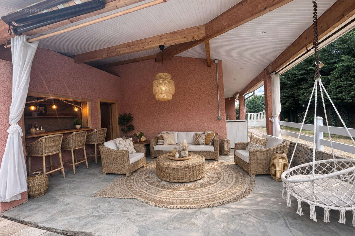 Maison à LIMONY