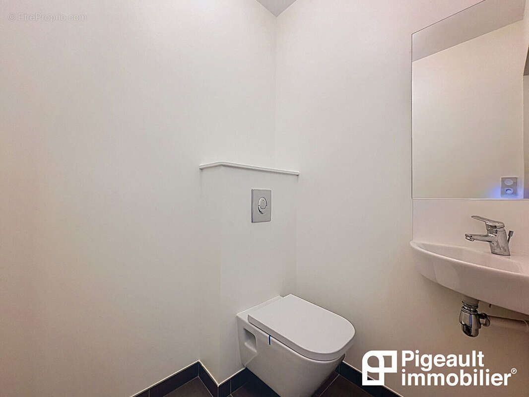 Appartement T3 à vendre - Saint Grégoire - Parking sécurisé - Cave - photo 7