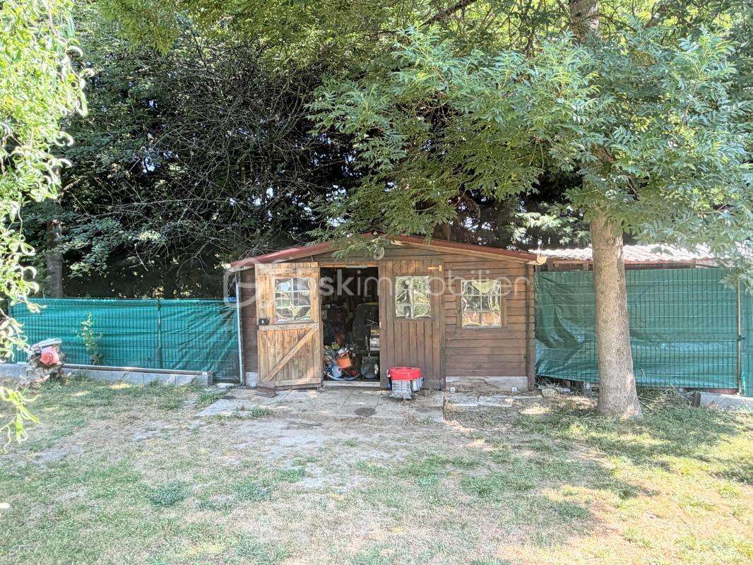 Propriété avec maison de plain-pied et son studio et son beau terrain de 3333 mètres avec piscine de 9X4 à l'abri des regards - photo 12