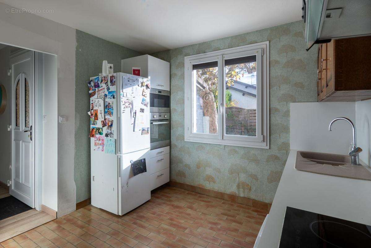 Maison à SAINT-MARTIN-BELLE-ROCHE