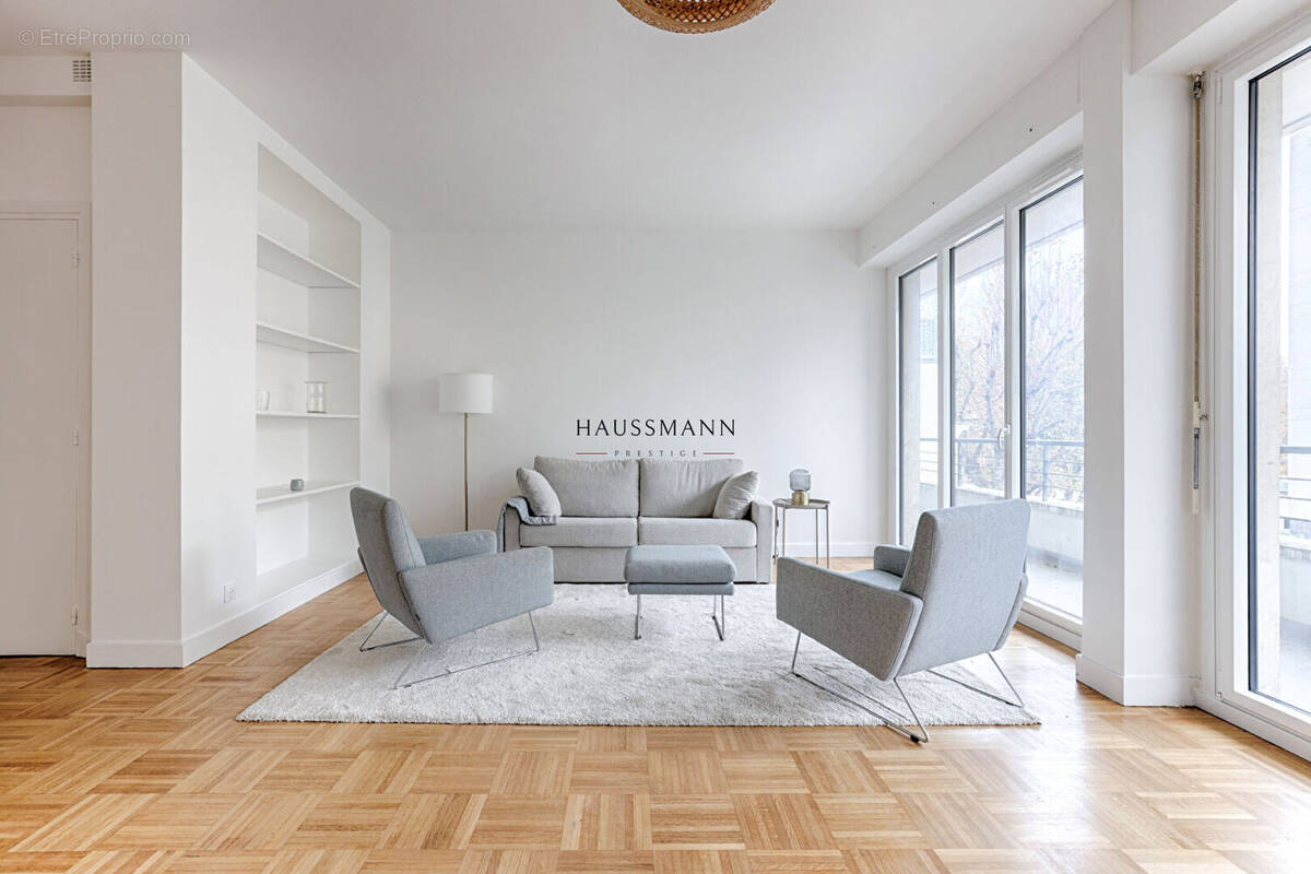 Appartement à NEUILLY-SUR-SEINE